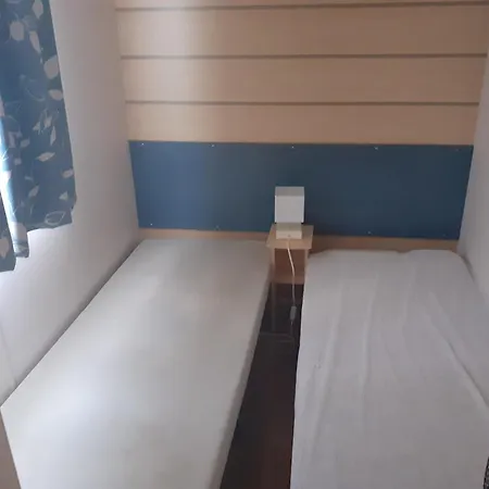 Campsite Mobil Avec Bateau